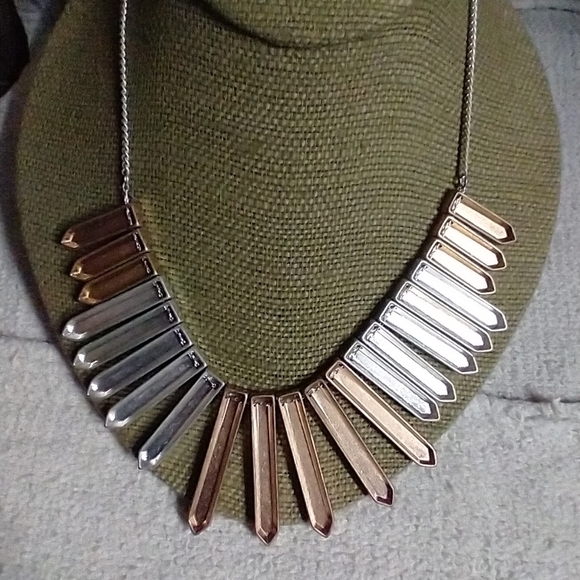 Silvertone goldtone statement runway necklace - Picture 3 of 3